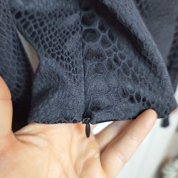 Do+Be Black Rushed Puff Sleeve Geometric Crop Top Gothic Sexy M whimsygoth - Picture 7 of 10